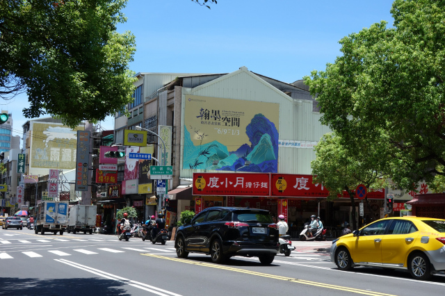 N-0685壁面廣告塔-台南市民族路二段218號-赤崁樓、武廟、永樂市場廣告看板